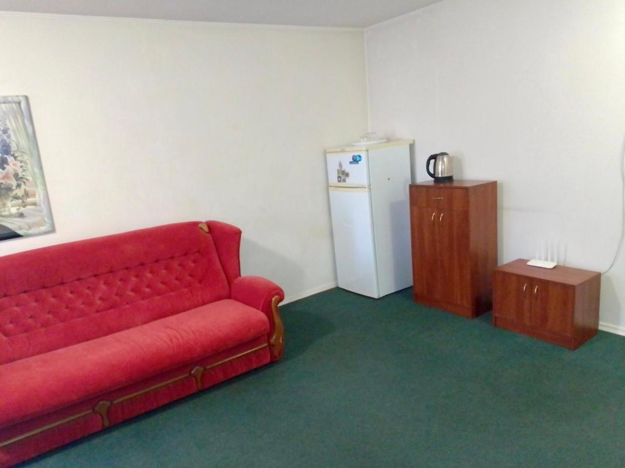 Mini Hotel Vesna Днепър Екстериор снимка