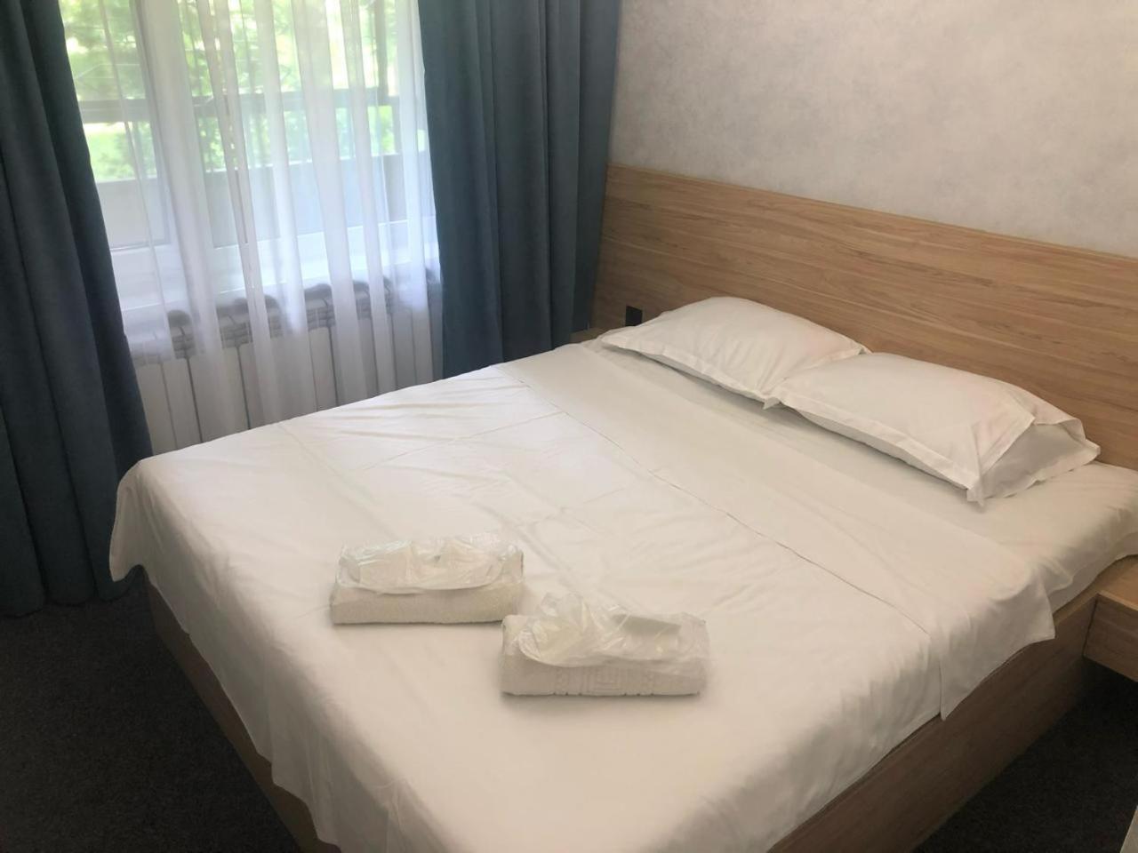 Mini Hotel Vesna Днепър Екстериор снимка