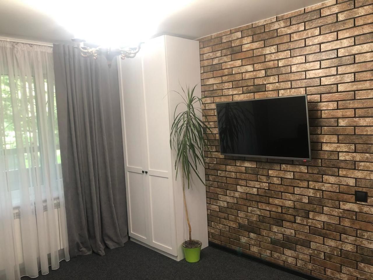 Mini Hotel Vesna Днепър Екстериор снимка