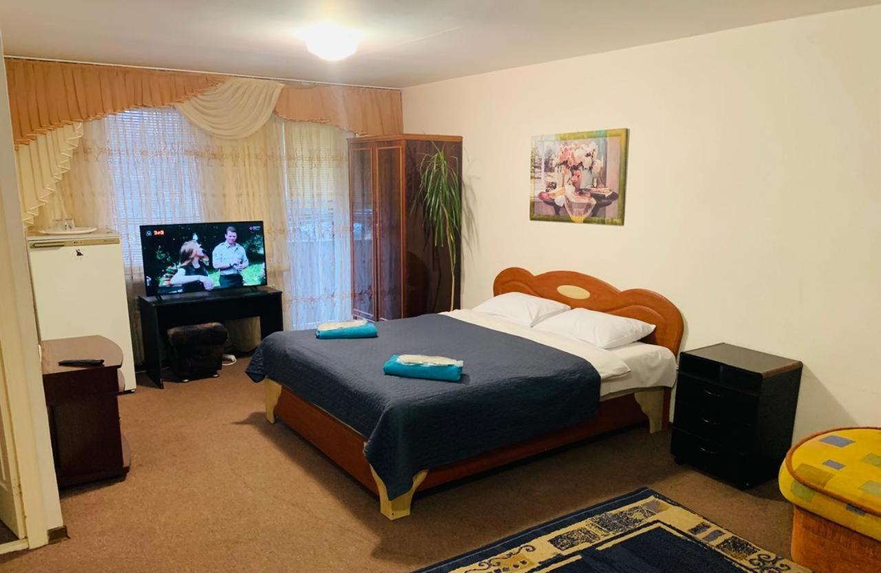 Mini Hotel Vesna Днепър Екстериор снимка