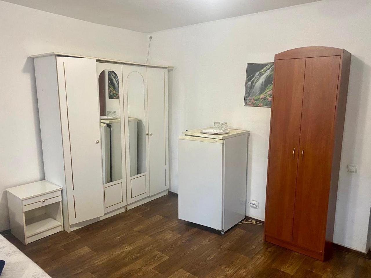 Mini Hotel Vesna Днепър Екстериор снимка