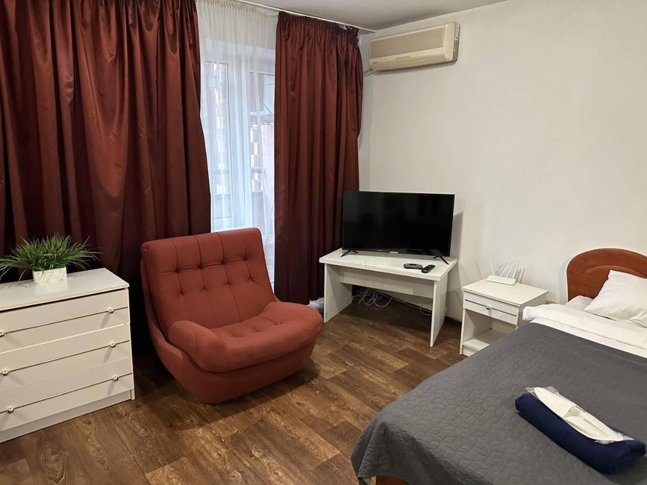 Mini Hotel Vesna Днепър Екстериор снимка