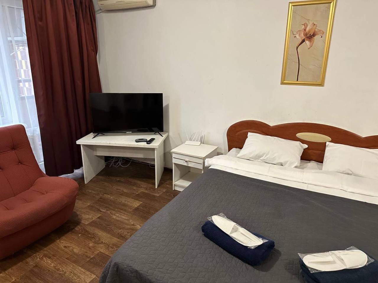 Mini Hotel Vesna Днепър Екстериор снимка