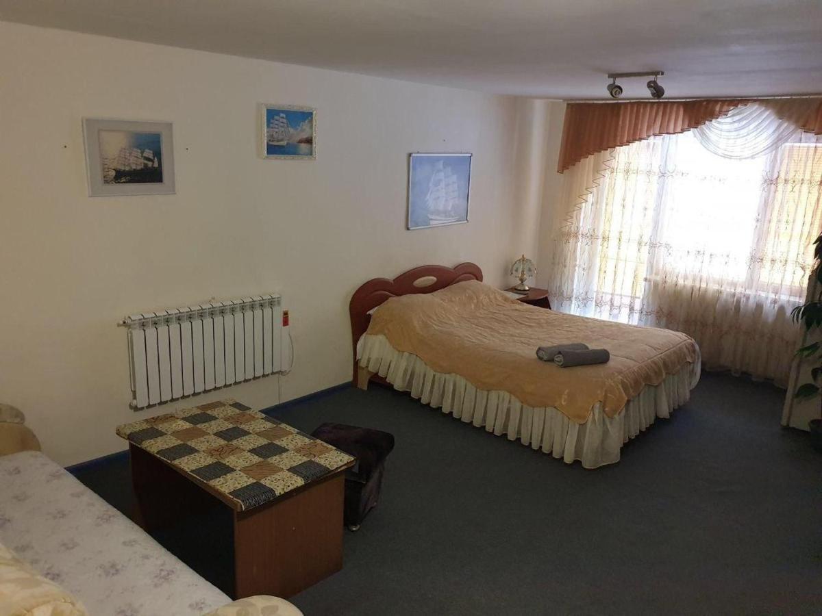 Mini Hotel Vesna Днепър Екстериор снимка